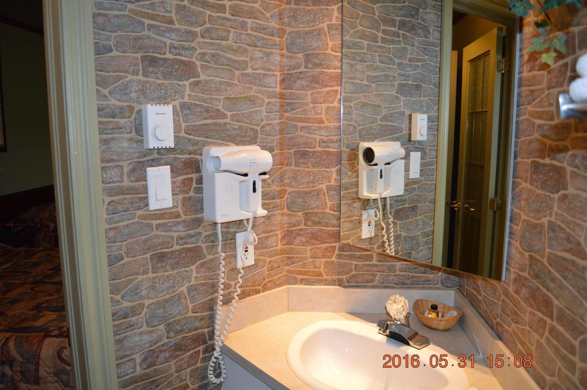 Motel-Auberge Helene Victoriaville Buitenkant foto