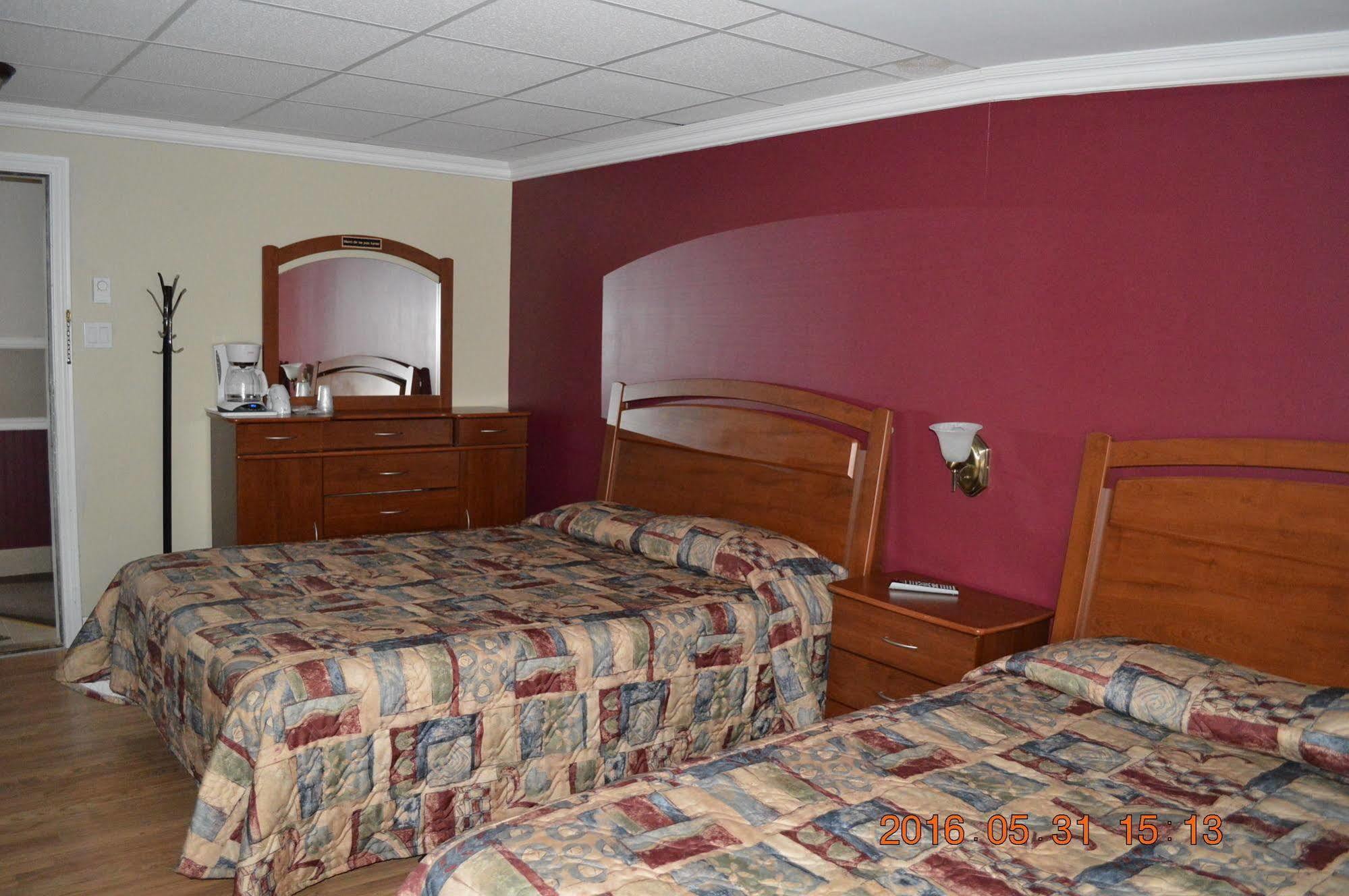 Motel-Auberge Helene Victoriaville Buitenkant foto