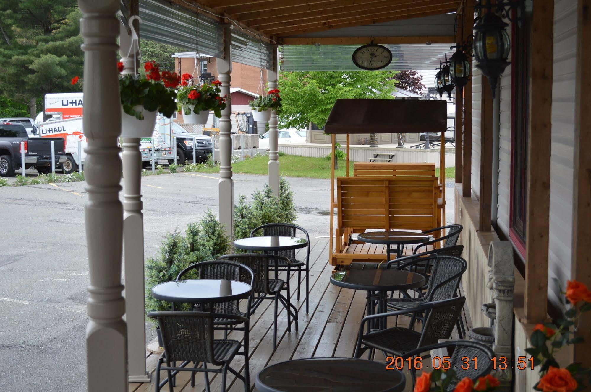 Motel-Auberge Helene Victoriaville Buitenkant foto