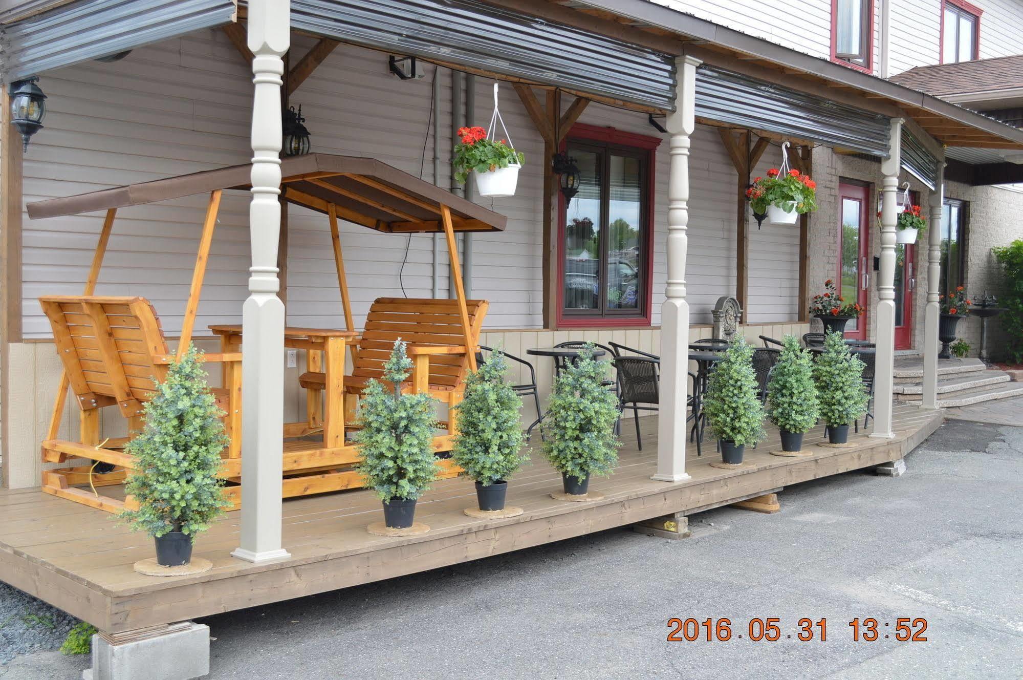Motel-Auberge Helene Victoriaville Buitenkant foto